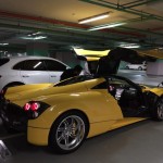 Pagani Huayra in yellow