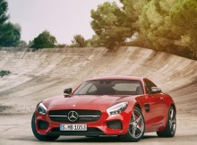 Mercedes AMG GT breaks cover. Stuns the world