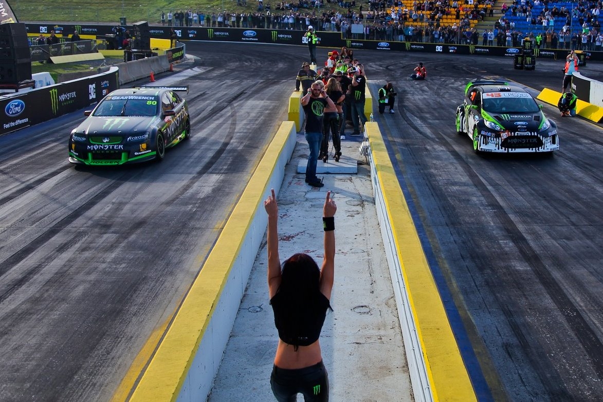 Ken Block vs Jamie Whincup in a Ford vs Holden drag race