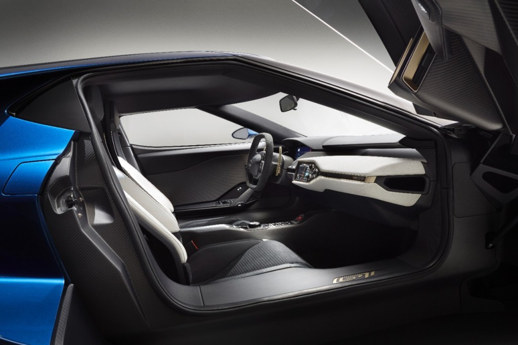 2016 New Ford GT