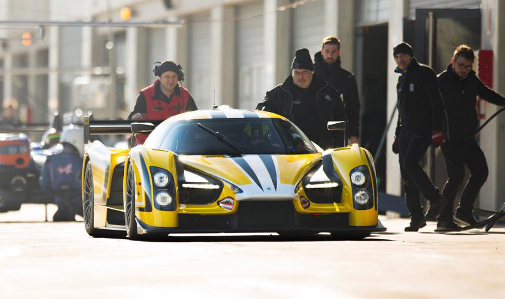 SCG003C race car