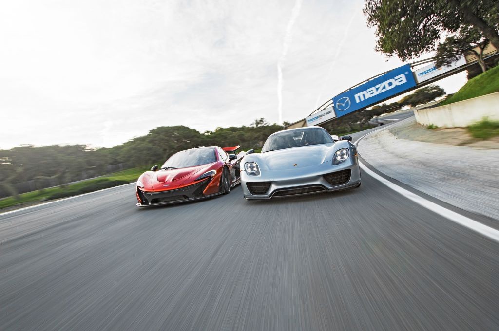 Porsche 918 Spyder vs Mclaren P1