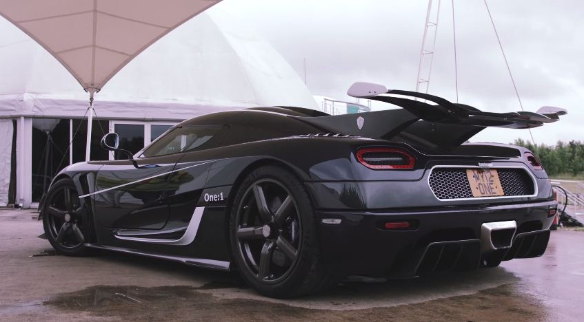 Koenigsegg One:1 : Christian Von Koenigsegg Interview