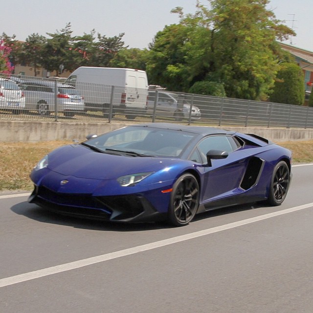 Lamborghini Aventador SV Roadster Spied