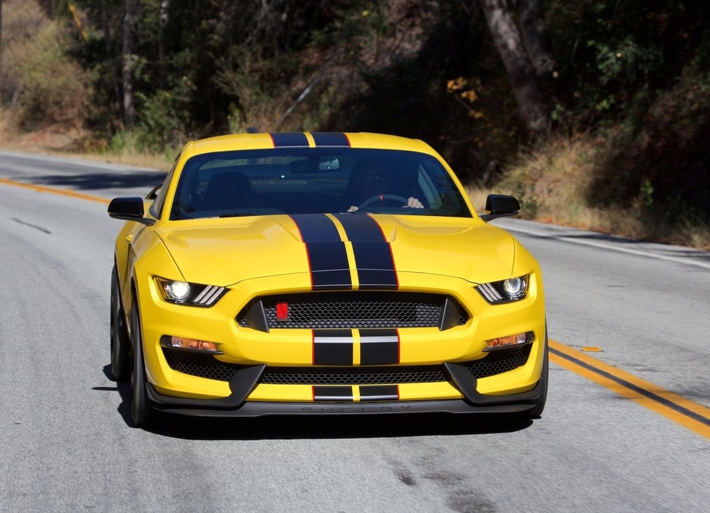 Ford Mustang Shelby GT350R 1
