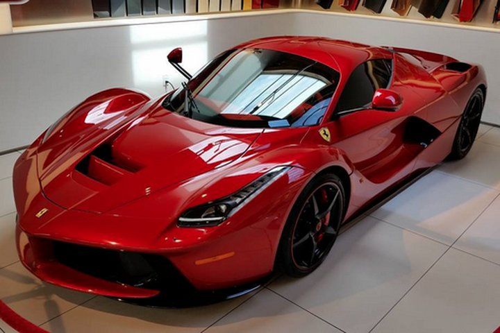 This is F1 Champ Lewis Hamilton’s LaFerrari Supercar
