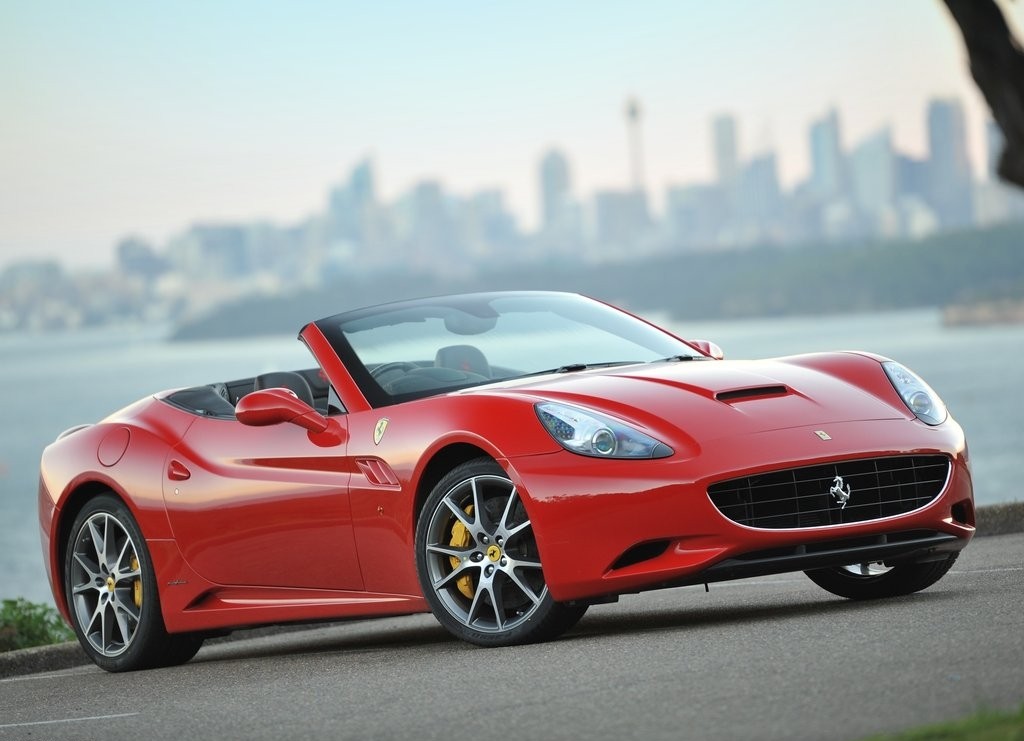 Ferrari California crashed in Brazil
