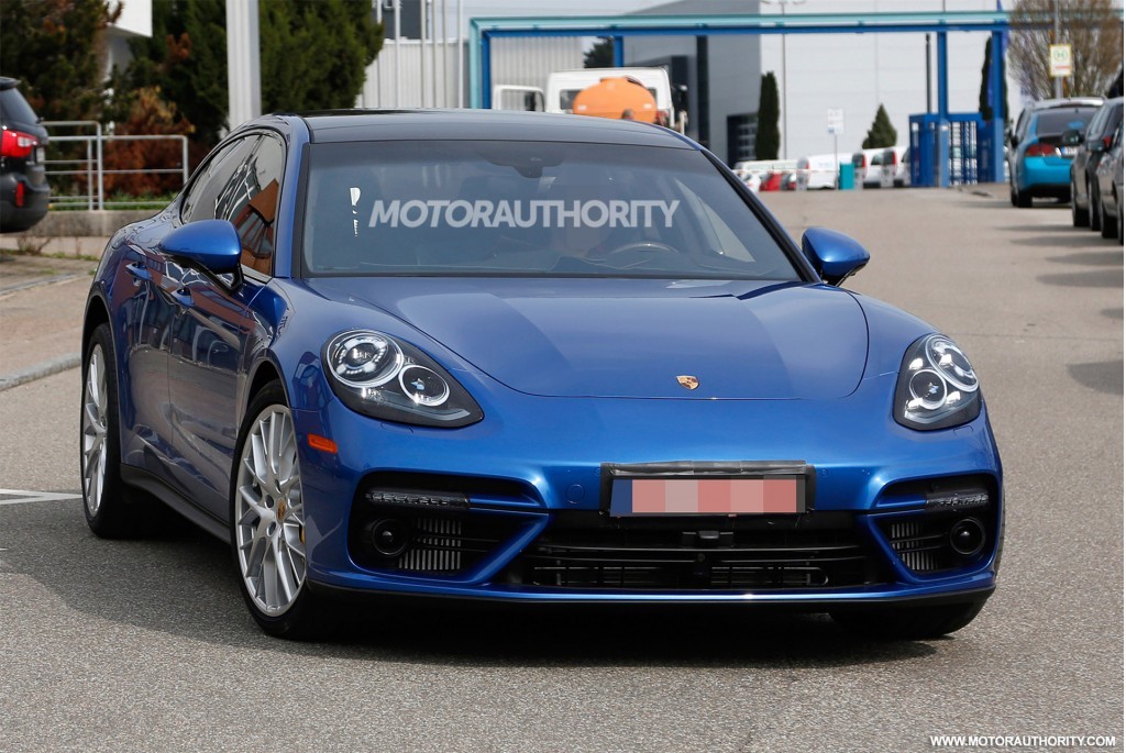 2017 Porsche Panamera Prototype spy shots-1