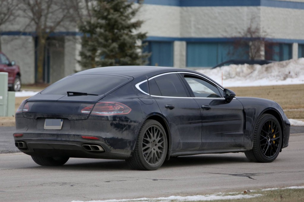 2017 Porsche Panamera caught testing in the US-2