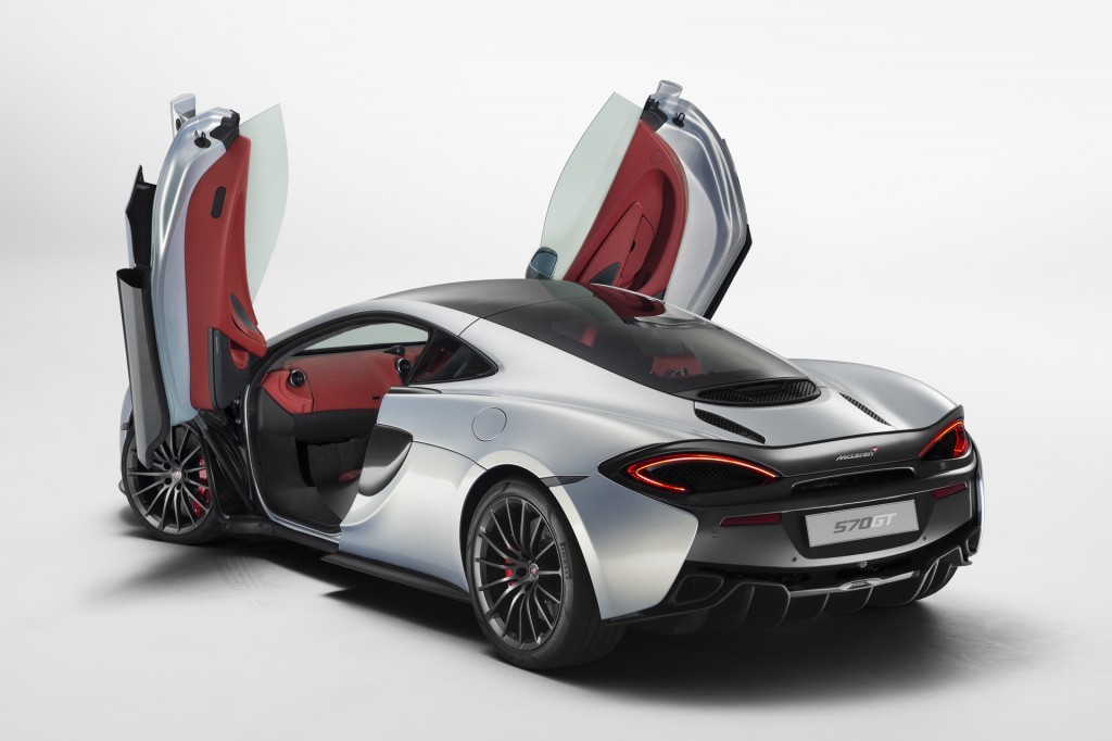 McLaren 570GT 2016 Geneva Motor Show-3