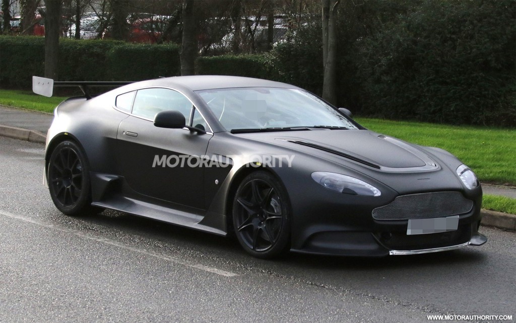 2017 Aston Martin Vantage GT8 Prototype-1