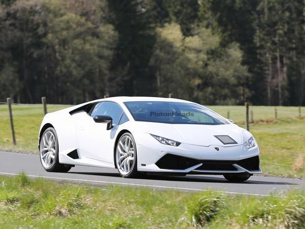 Lamborghini Huracan Superleggera Spied