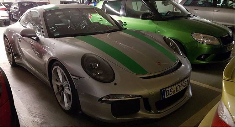 Boosted Boris spots Crapitalist Porsche 911 R