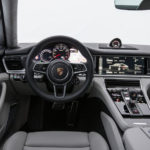 2017 Porsche Panamera interior-6