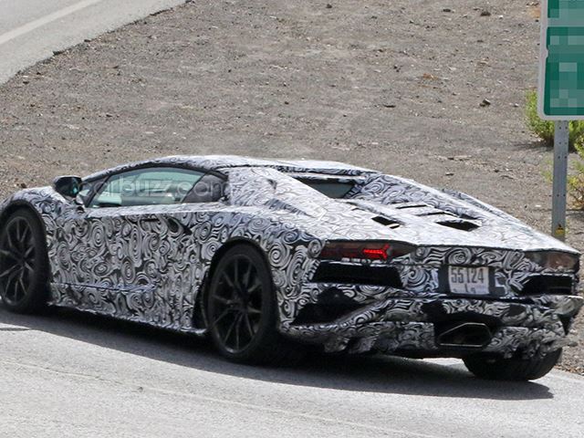 Lamborghini Aventador facelift- spy shots-5