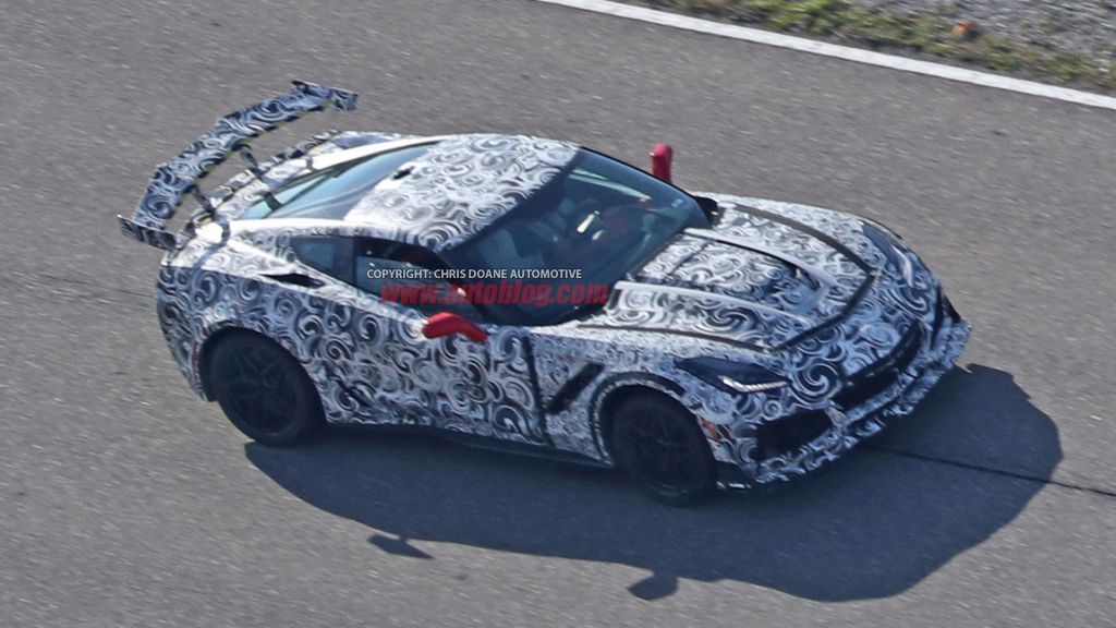 2018-chevrolet-corvette-zr1-spy-shots-chris-doane