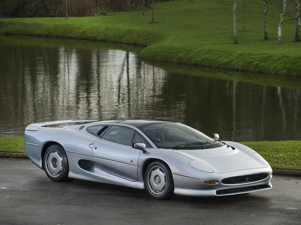 Jaguar XJ220 3