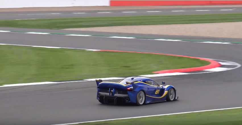 laferrari-fxx-k-at-silverstone