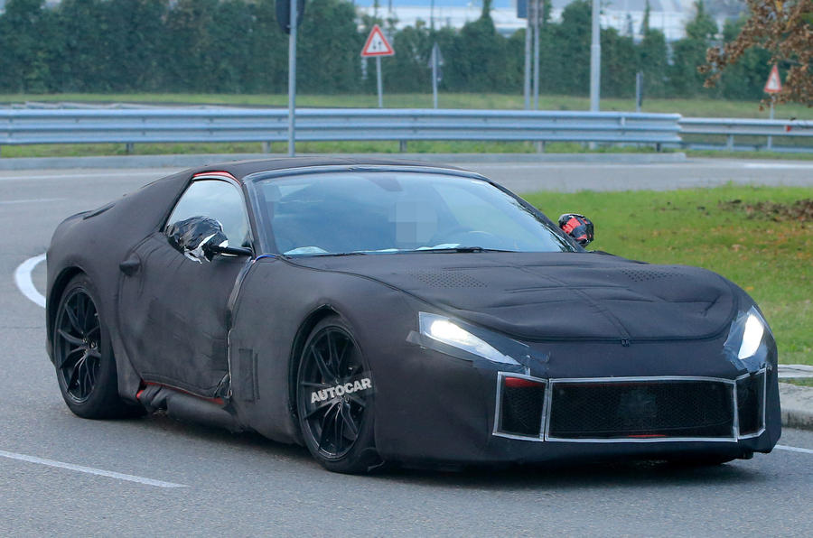 2017-ferrari-f12-m-berlinetta-replacement-spy-shots-3