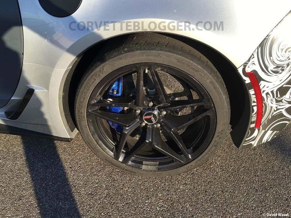 2018-corvette-zr1-convertible-spy-shots-1