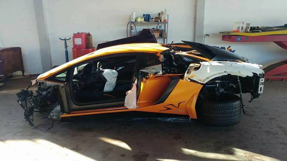 lamborghini-aventador-sv-crashed-in-italy-5