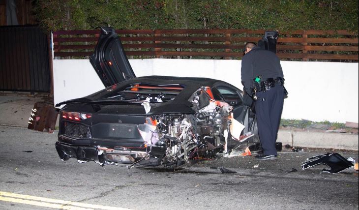 Chris Brown's Lamborghini Aventador Crashed in Beverly Hills-2