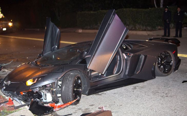 Chris Brown's Lamborghini Aventador Crashed in Beverly Hills-3
