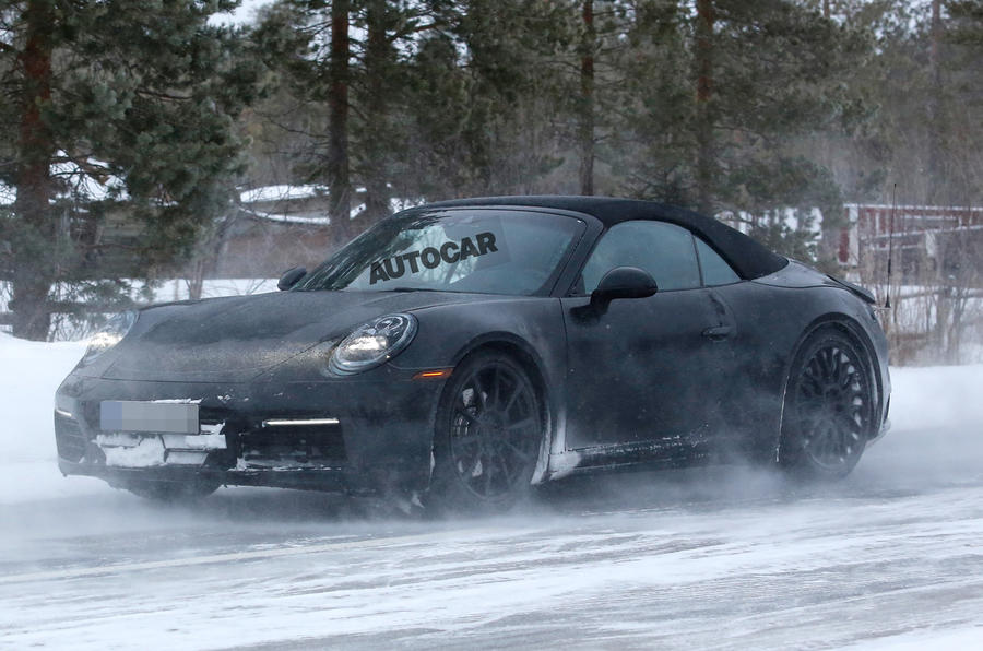 2019 Porsche 911 Cabriolet-992-Gen-spy shots-1