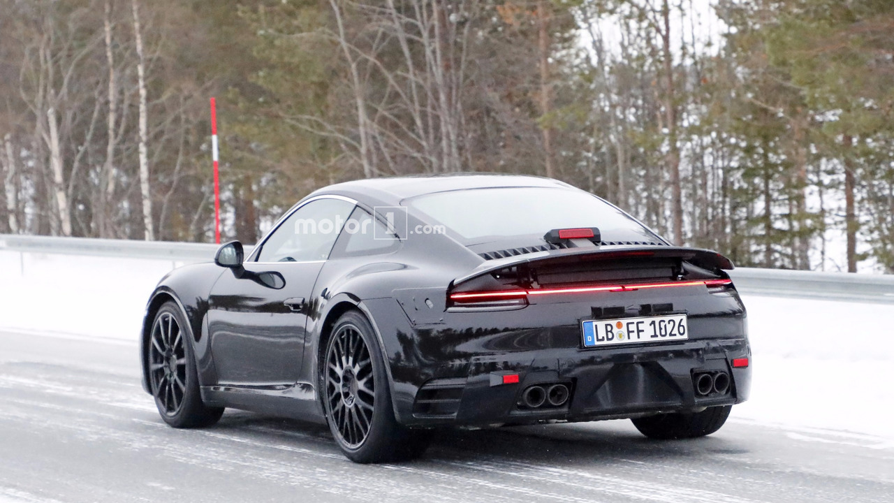 2019 Porsche 911 spy shots-tail lights