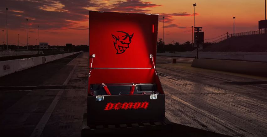 Dodge Challenger Demon Crate teaser-4