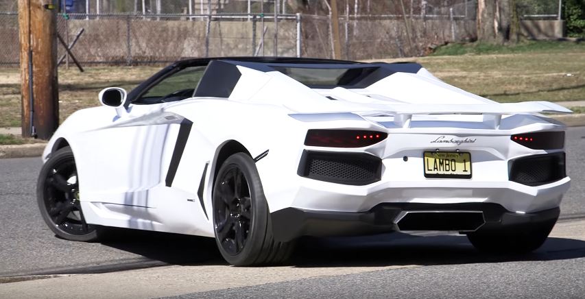 1000 USD Lamborghini Rental Car