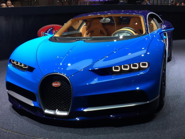 Bugatti Chiron headlights