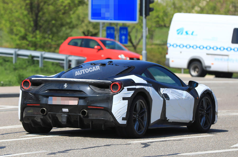 Ferrari 488 GTO-458 Speciale Successor-spy shots-2