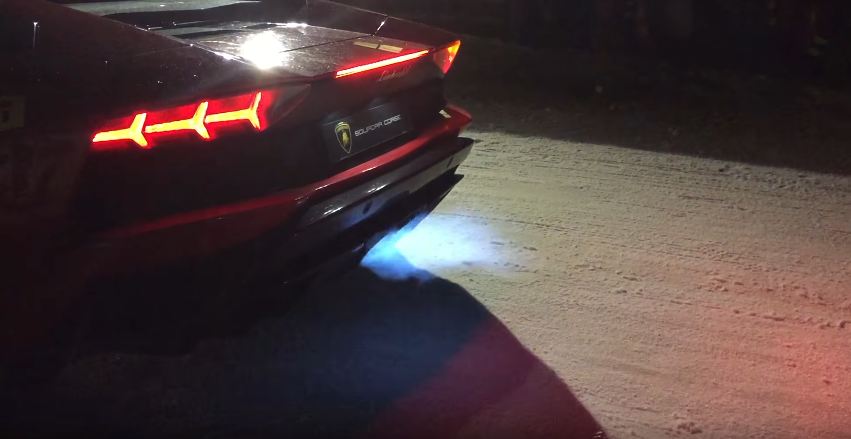 Lamborghini Aventador S exhaust-blue flames