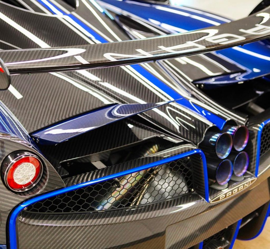 Pagani Huayra Macchina Volante-Kris Singh-lamborghiniks-1