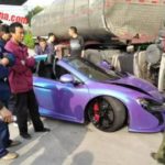 Purple McLaren 650S Spider Crash-China-2