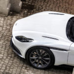 Aston Martin DB11-AMG V8-9