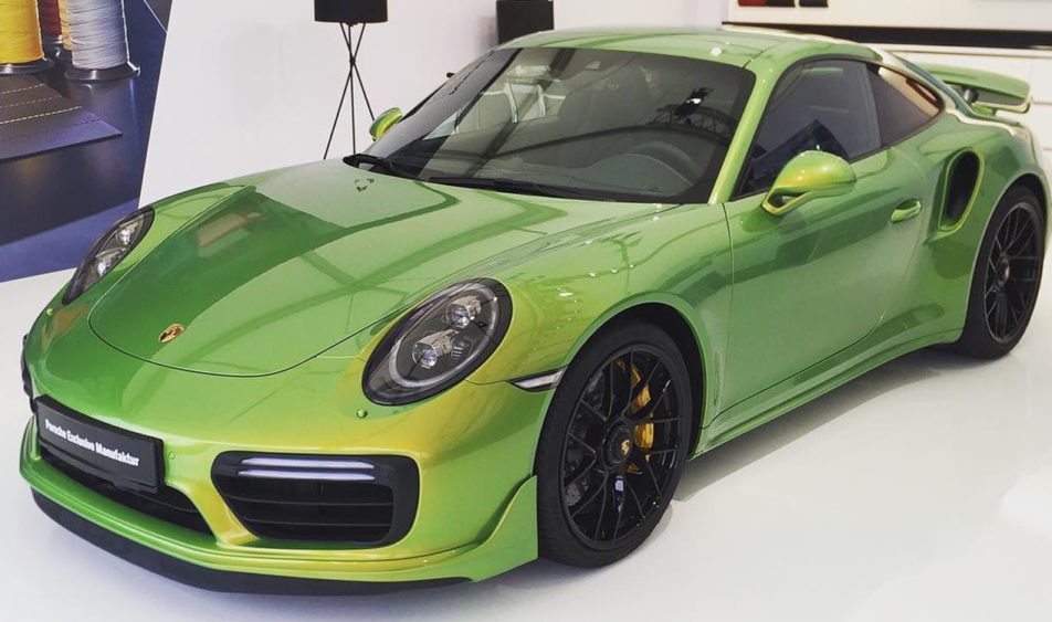 Porsche-911-TurboS-Exclusive-Green-1
