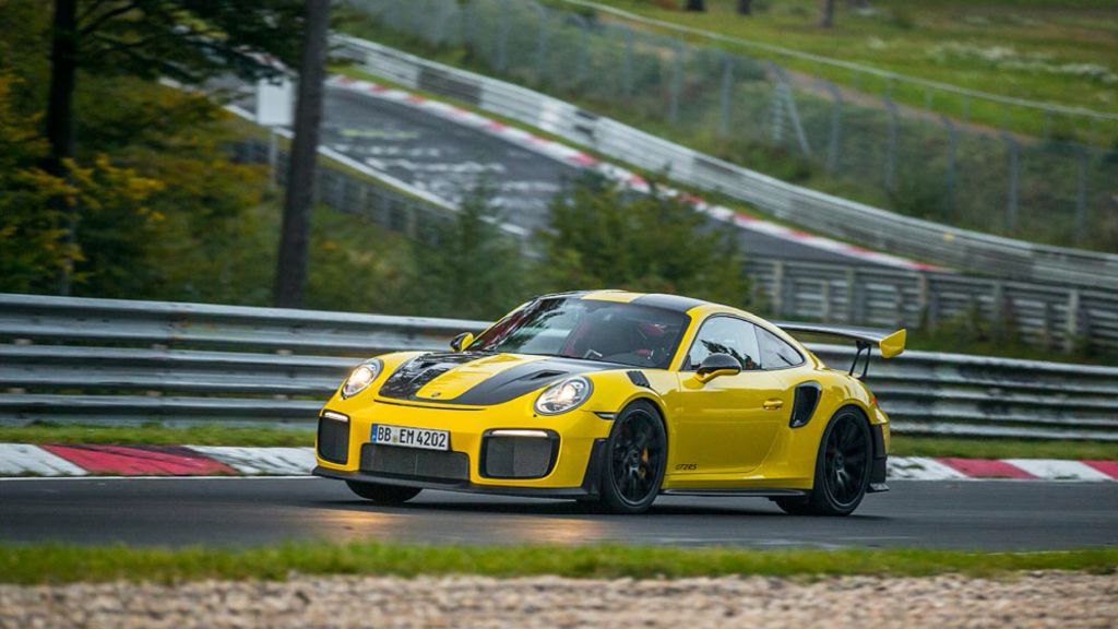 Porsche 911 GT2 RS-Nurburgring lap record-1