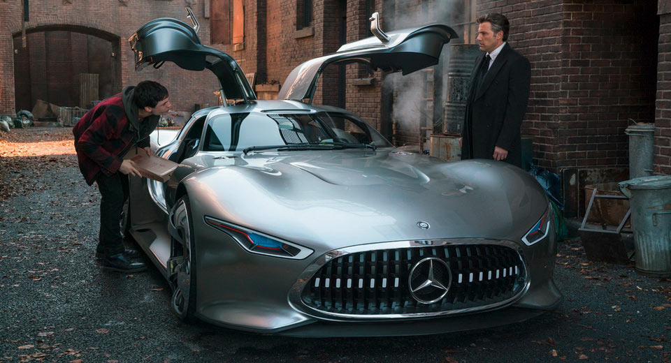 Batman-justice-league-mercedes-vision-gt-car