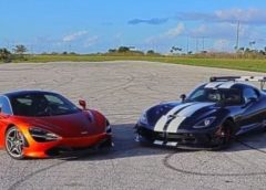 Dodge Viper ACR challenges a Mclaren 720S for a Roll Race