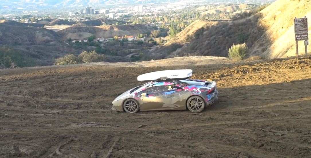 Lamborghini-Huracan-off-roading-Alex-Choi