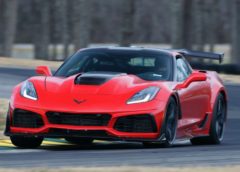 2019 Corvette ZR1 beats the Ford GT to set new VIR Lap Record