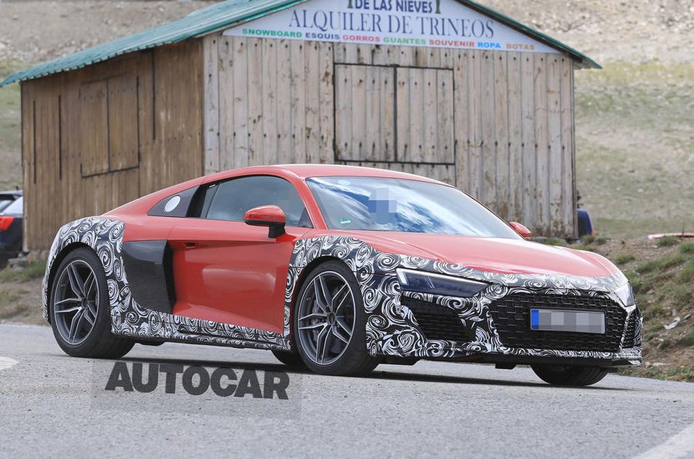Audi R8-facelift-spy-shots-2