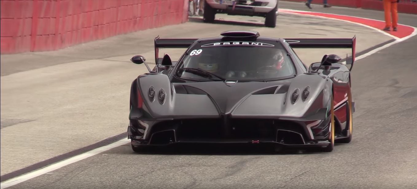 Zonda Revolucion-2018-Minardi-Historic-Day-Imola