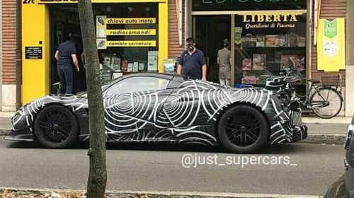 Pagani Huayra BC Roadster scoop 2