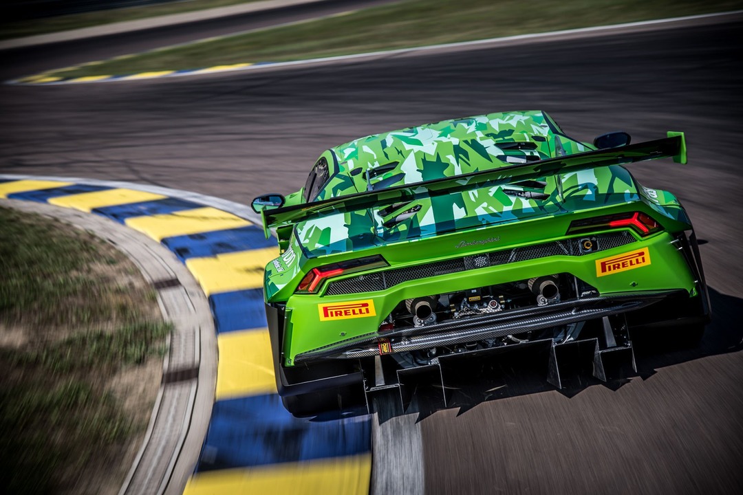Lamborghini Huracan GT3 Evo Racer 07