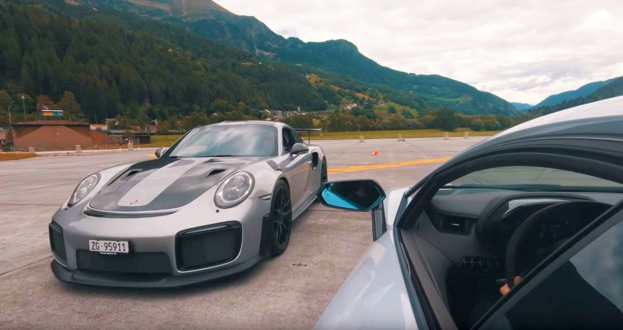 Porsche 911 GT2 RS versus Lamborghini Aventador S drag race