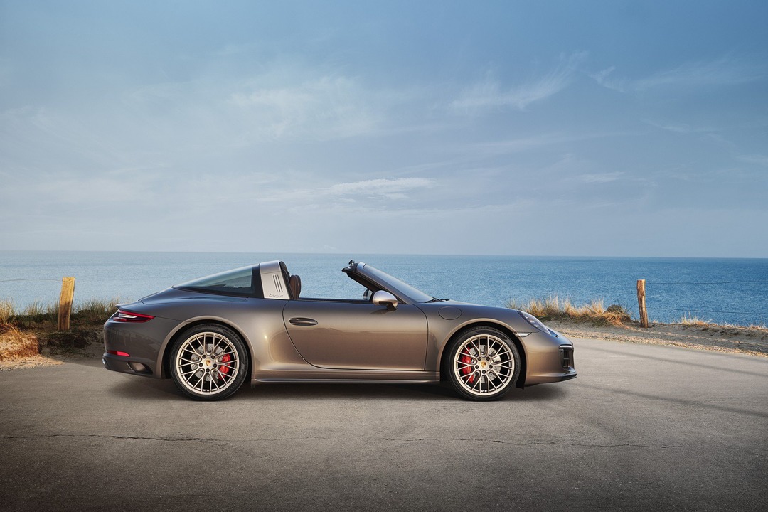 Porsche 911 targa 4 gts exclusive manufaktur edition 02
