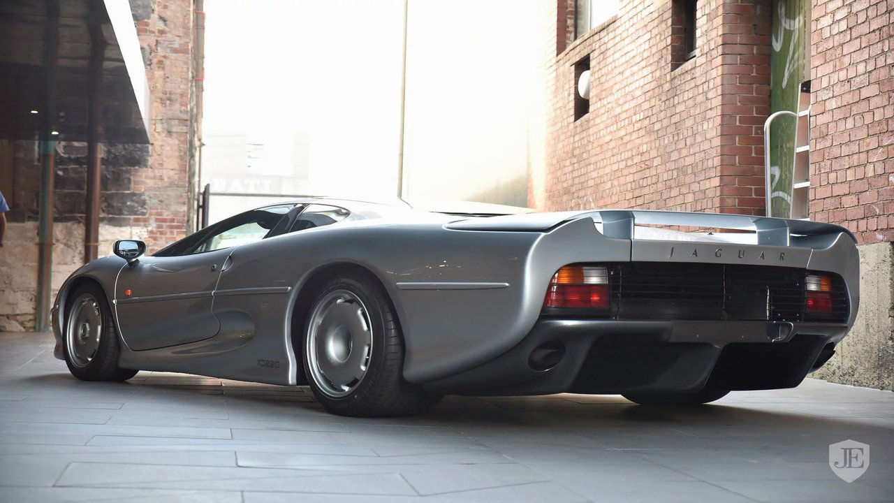 1993-jaguar-xj-220-for-sale-08